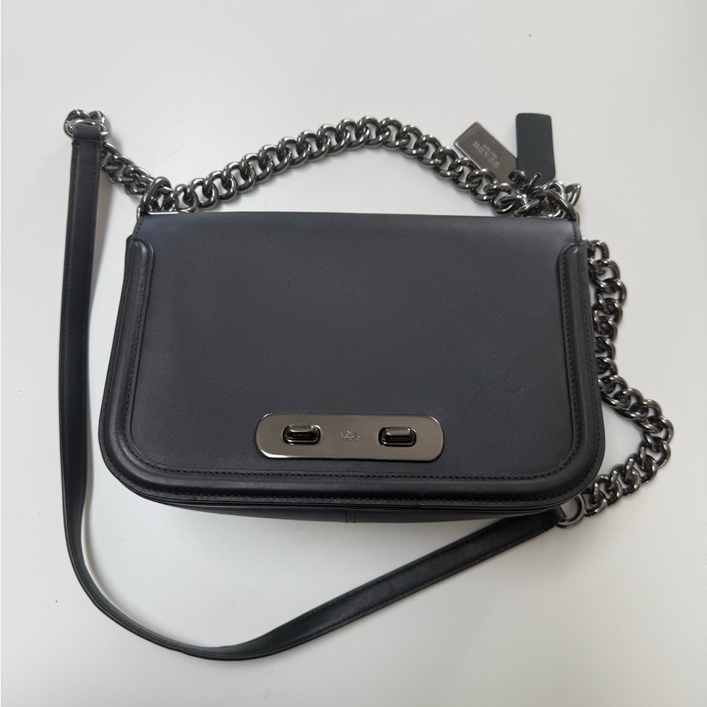 Coach Swagger Shoulder Bag